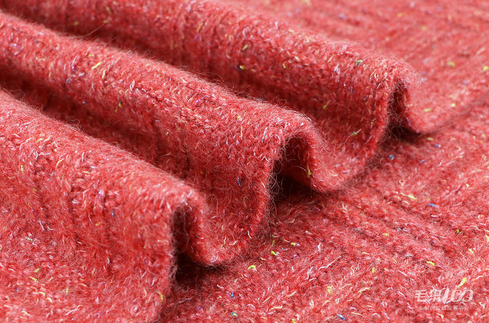 Smooth Light Sequin Knitting Yarn , 1/3.2NM Moistureproof Red Sequin Yarn